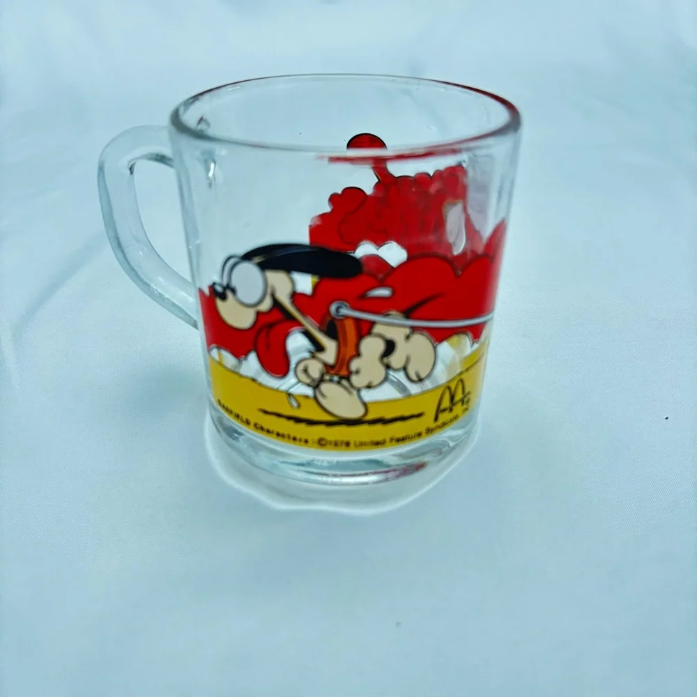 Garfield Glass Mug with Comic Design